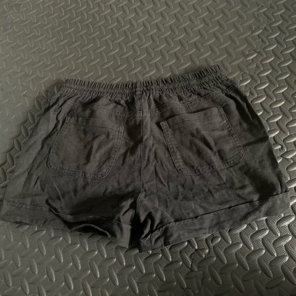 reitmans linen shorts size 4 - Picture 2 of 3